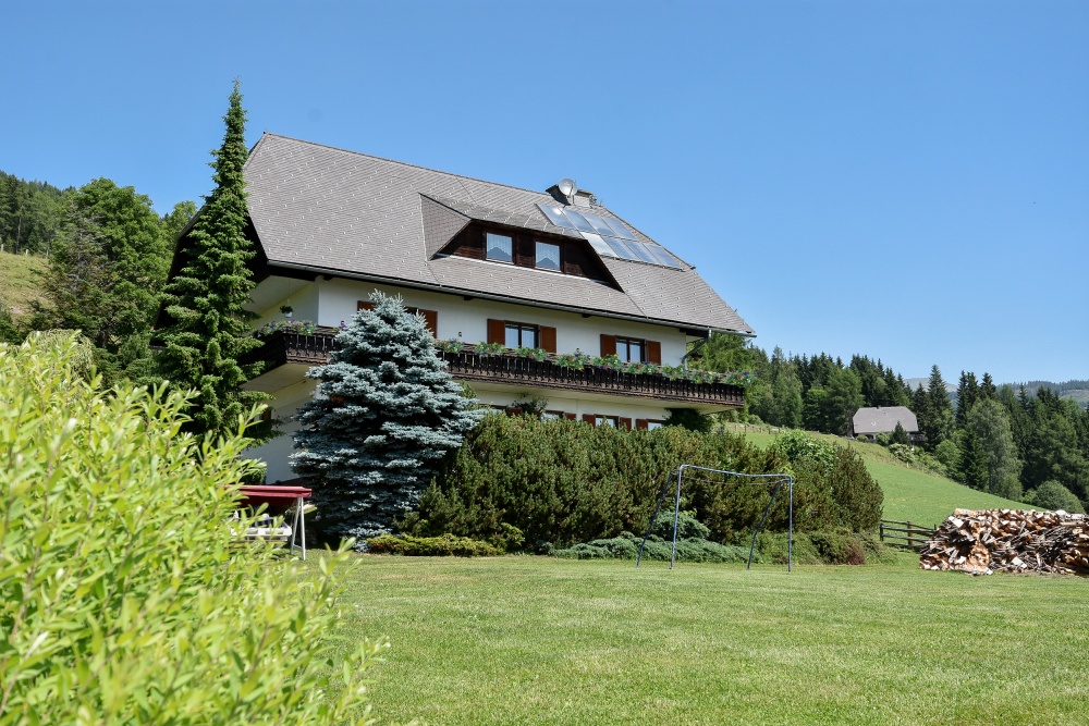 Gästehaus Bischof, Sonnenlage und wunderschöner Ausblick auf die Region Murau-Kreischberg