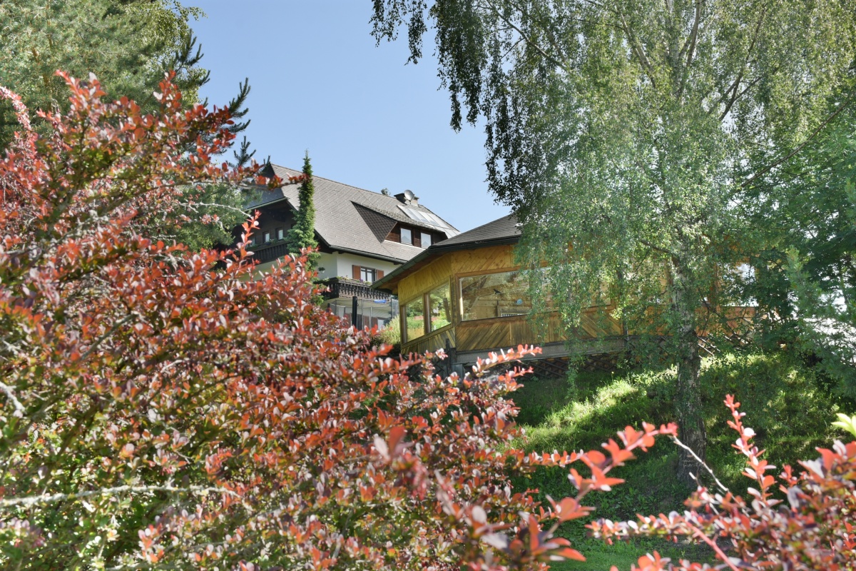 Gästehaus Bischof, Urlaub mit Schwimmbad, Kinderspielplatz uvw.