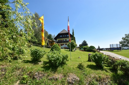 Gästehaus Bischof, Komfortzimmer, Pool, Spielplatz, Jausenstation und Urlaub am Bauernhof